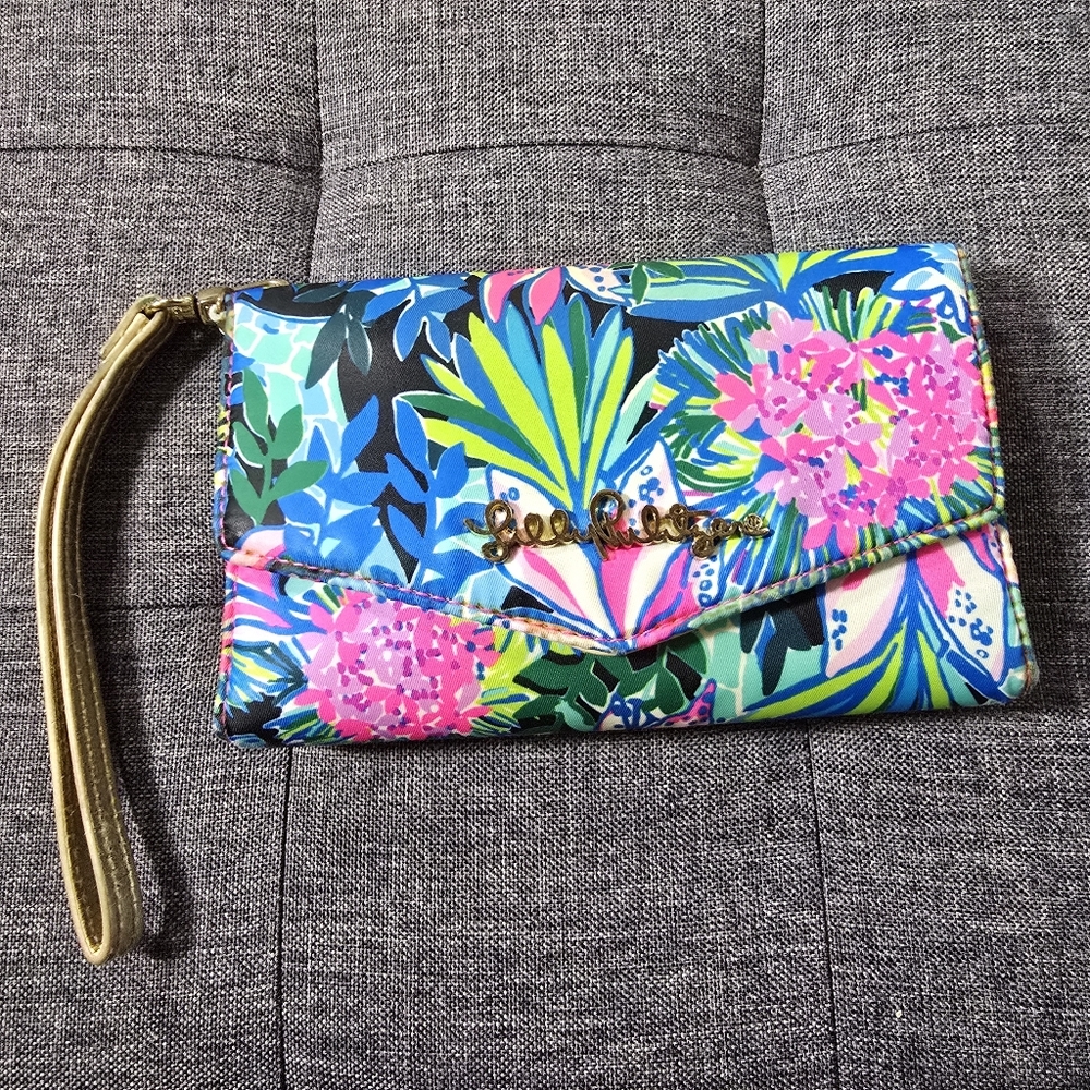 Lilly Pulitzer Floral Baylen Phone Wristlet Clutch Wallet AS IS